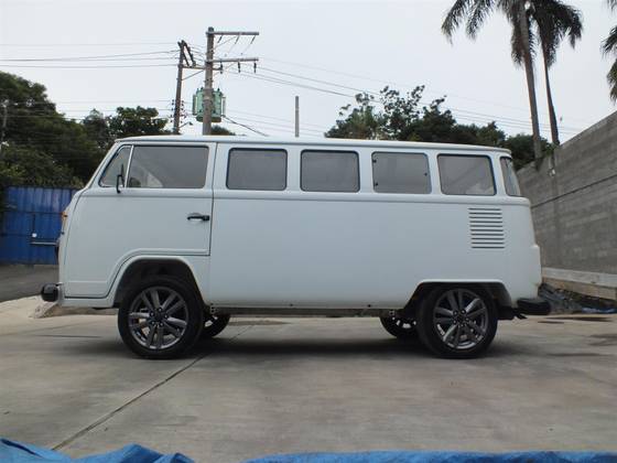 Volkswagen Kombi 1.6 STD 8V Gasolina 3P Manual