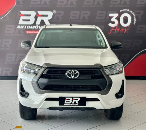 TOYOTA HILUX 2.8 D-4D TURBO DIESEL CD SR 4X4 AUTOMÁTICO