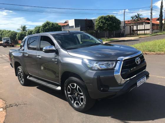 TOYOTA HILUX 2.7 VVT-i FLEX CD SRV 4X2 AUTOMÁTICO