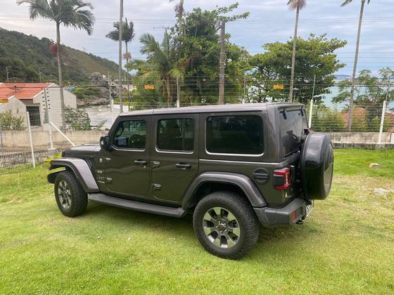 JEEP WRANGLER 2.0 TURBO GASOLINA SAHARA 4P 4X4 AT8