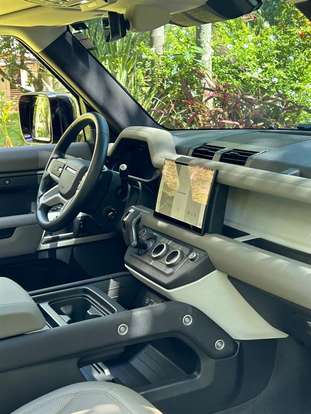 LAND ROVER-DEFENDER-2023