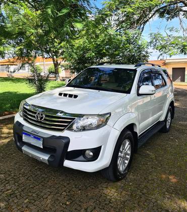 TOYOTA HILUX SW4 3.0 SRV 4X4 16V TURBO INTERCOOLER DIESEL 4P AUTOMÁTICO