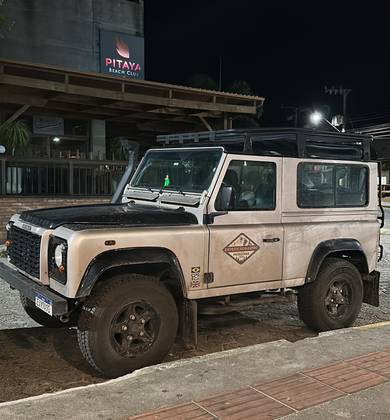 LAND ROVER DEFENDER 2.5 90 CSW 4X4 TURBO INTERCOOLER DIESEL 2P MANUAL