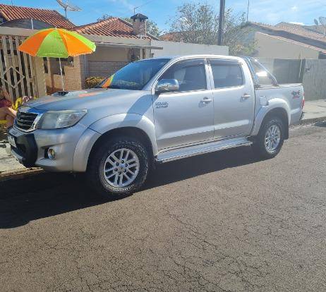 TOYOTA HILUX 3.0 SR 4X4 CD 16V TURBO INTERCOOLER DIESEL 4P AUTOMÁTICO