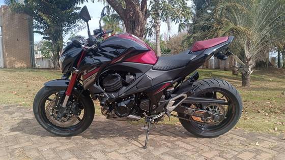 KAWASAKI Z800 ABS 