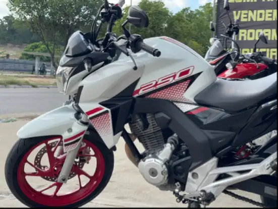 HONDA-CB TWISTER-2022