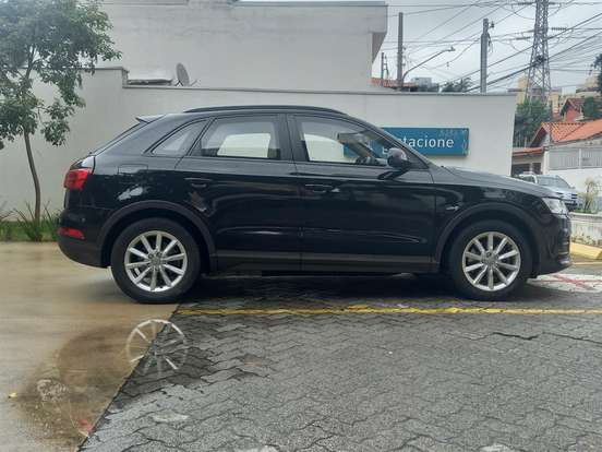 AUDI-Q3-2015