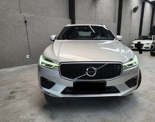 VOLVO-XC60-2017