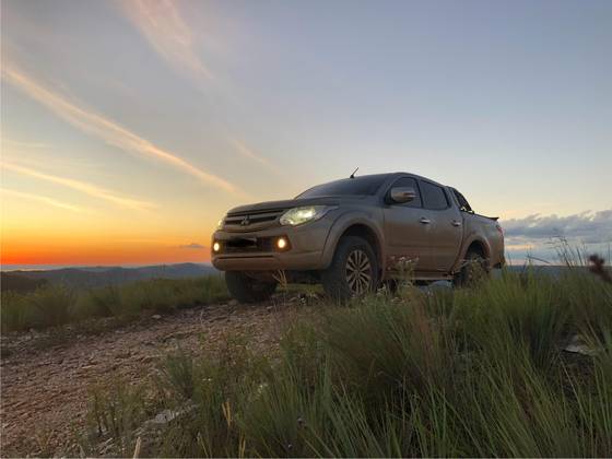 MITSUBISHI L200 TRITON 2.4 16V TURBO DIESEL SPORT HPE TOP CD 4P 4X4 AUTOMÁTICO