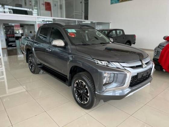 MITSUBISHI L200 TRITON 2.4 16V TURBO DIESEL SPORT HPE CD 4P 4X4 AUTOMÁTICO