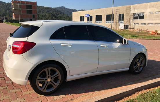 MERCEDES-BENZ-A 200-2014