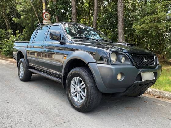 MITSUBISHI L200 OUTDOOR 2.5 HPE 4X4 CD 8V TURBO INTERCOOLER DIESEL 4P AUTOMÁTICO