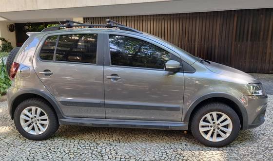 VOLKSWAGEN CROSSFOX 1.6 MI FLEX 8V 4P MANUAL