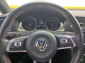 VOLKSWAGEN-GOLF-2014