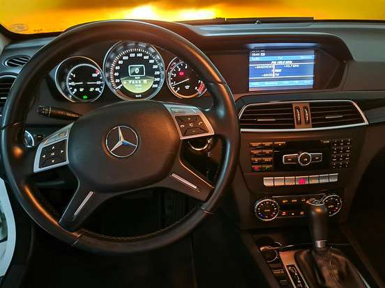 MERCEDES-BENZ-C 180-2012