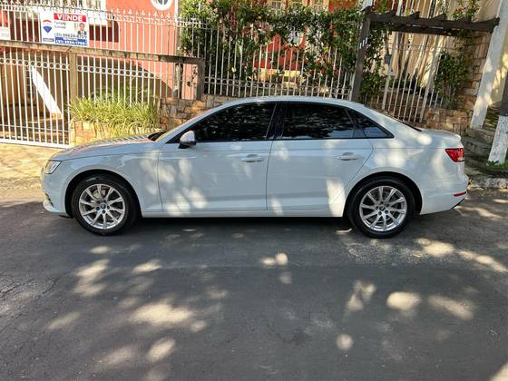 AUDI A4 2.0 TFSI ATTRACTION GASOLINA 4P S TRONIC