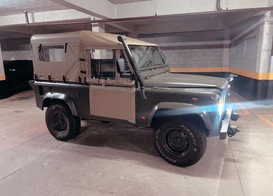 LAND ROVER-DEFENDER-2003