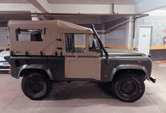 LAND ROVER-DEFENDER-2003