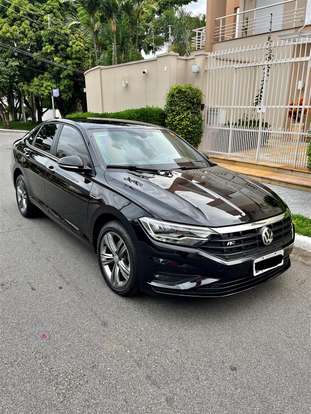 VOLKSWAGEN-JETTA-2018