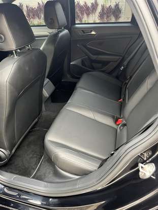 VOLKSWAGEN-JETTA-1.4 250 TSI TOTAL FLEX R-LINE TIPTRONIC VOLKSWAGEN-JETTA-2018