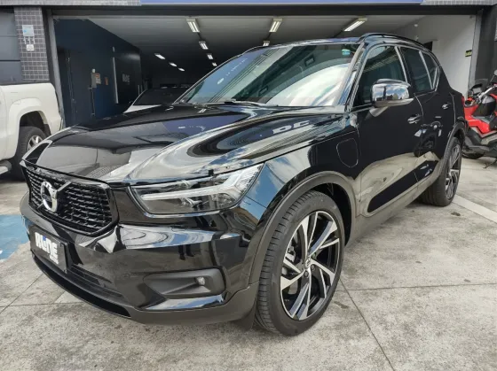 VOLVO XC40 1.5 T5 RECHARGE R-DESIGN GEARTRONIC