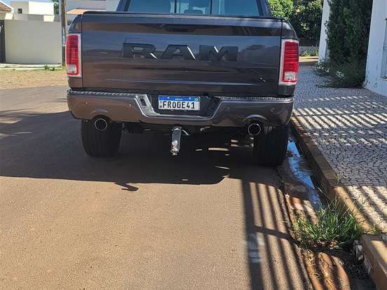 RAM-CLASSIC-5.7 V8 GASOLINA LARAMIE NIGHT EDITION CD 4X4 AUTOMÁTICO RAM-CLASSIC-2022