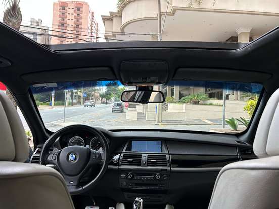 BMW-X5-2011