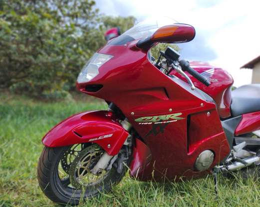 HONDA-CBR 1100XX SUPER BLACKBIRD-1999