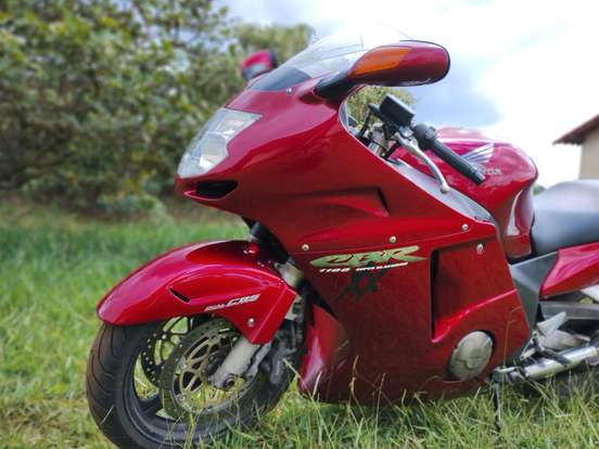 HONDA-CBR 1100XX SUPER BLACKBIRD HONDA-CBR 1100XX SUPER BLACKBIRD-1999