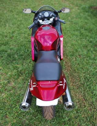 HONDA-CBR 1100XX SUPER BLACKBIRD-1999