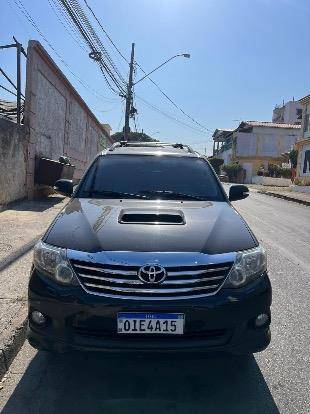 TOYOTA HILUX SW4 3.0 SR 4X4 16V TURBO INTERCOOLER DIESEL 4P AUTOMÁTICO