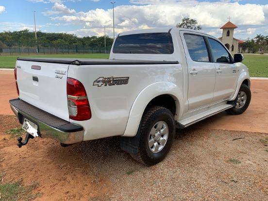 TOYOTA HILUX 3.0 SRV 4X4 CD 16V TURBO INTERCOOLER DIESEL 4P AUTOMÁTICO