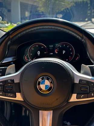 BMW-540i-2017