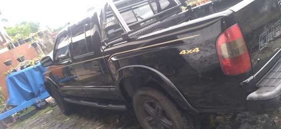 CHEVROLET-S10-2.8 EXECUTIVE 4X4 CD 12V TURBO INTERCOOLER DIESEL 4P MANUAL CHEVROLET-S10-2004