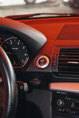 BMW-118i-2012