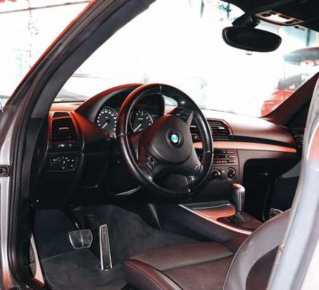 BMW-118i-2012