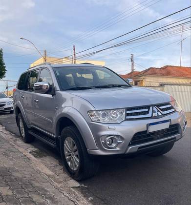 MITSUBISHI PAJERO 3.5 HPE 4X4 7 LUGARES V6 24V FLEX 4P AUTOMÁTICO