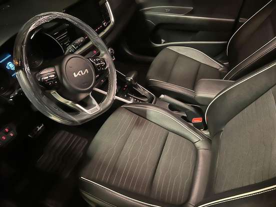 KIA-STONIC-2021