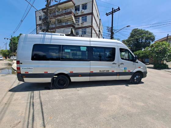 MERCEDES-BENZ SPRINTER 2.2 515 CDI VAN 21 LUGARES TETO ALTO 16V BI-TURBO DIESEL MANUAL