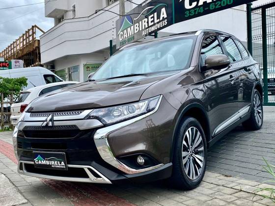 MITSUBISHI OUTLANDER 2.0 MIVEC GASOLINA HPE AUTOMÁTICO