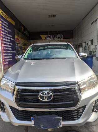 TOYOTA HILUX 2.8 SR 4X4 CD 16V DIESEL 4P AUTOMÁTICO