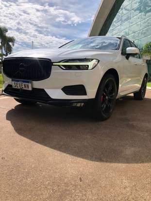 VOLVO-XC60-2017