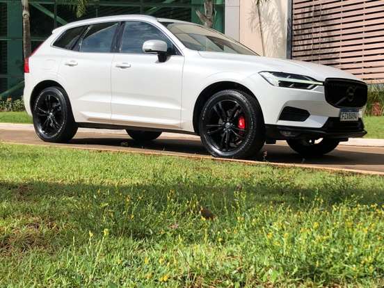 VOLVO-XC60-2.0 T5 GASOLINA MOMENTUM AWD GEARTRONIC VOLVO-XC60-2017
