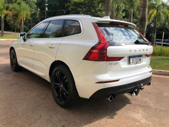 VOLVO-XC60-2.0 T5 GASOLINA MOMENTUM AWD GEARTRONIC VOLVO-XC60-2017