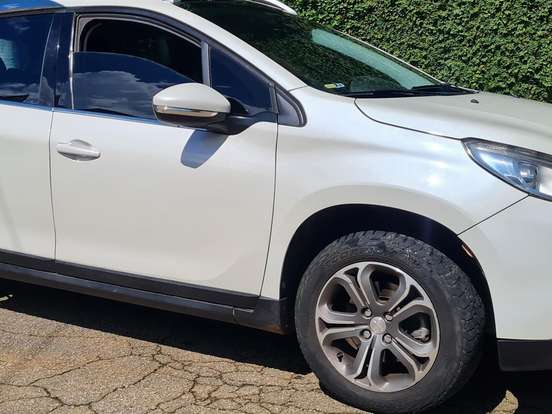 PEUGEOT-2008-1.6 16V FLEX GRIFFE 4P AUTOMÁTICO PEUGEOT-2008-2016