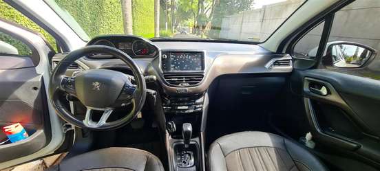 PEUGEOT-2008-2016