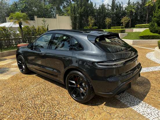 PORSCHE-MACAN-2023