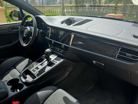 PORSCHE-MACAN-2023