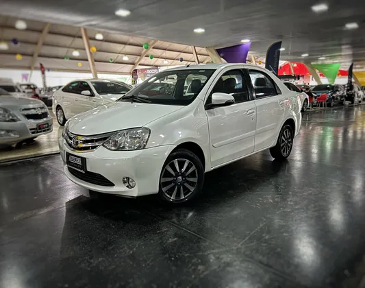 TOYOTA ETIOS 1.5 PLATINUM SEDAN 16V FLEX 4P MANUAL