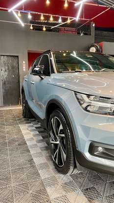 VOLVO-XC40-2019